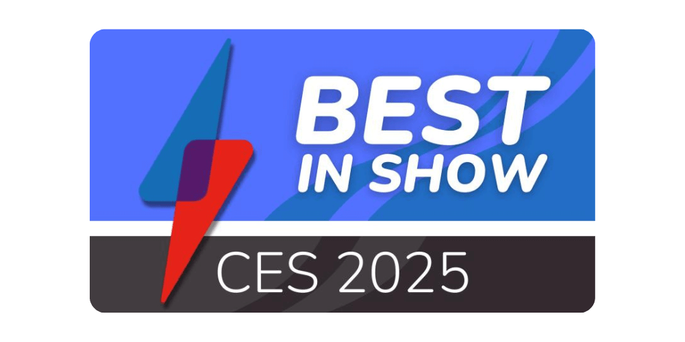 Blaues Logo mit rotem Blitzsymbol und Schriftzug ‚Best in Show CES 2025‘