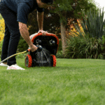 Segway Navimow H206E, H210E, H215E und H230E werden zur einfachen Reinigung und Wartung im Garten abgespült